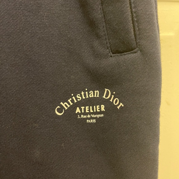 Navy blue sweatpants Medium fits perfectly front with signature logo and label - Picture 12 of 16